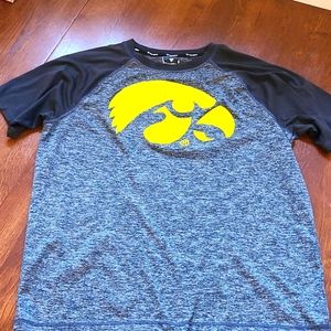 Men's Iowa Hawkeyes t-shirt size xl Fanatics brand